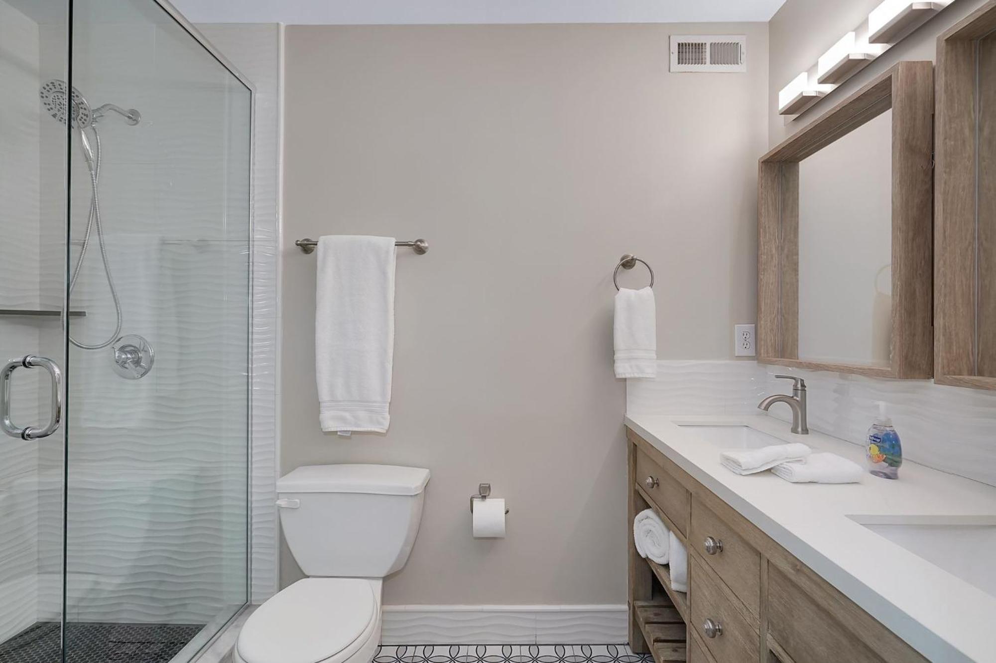 Lux Townhouse, Walk To All, Sleeps 6 Adults Louisville Ngoại thất bức ảnh