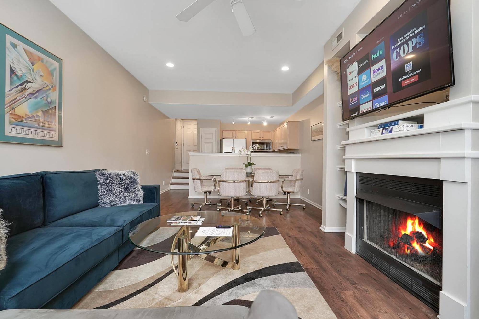 Lux Townhouse, Walk To All, Sleeps 6 Adults Louisville Ngoại thất bức ảnh
