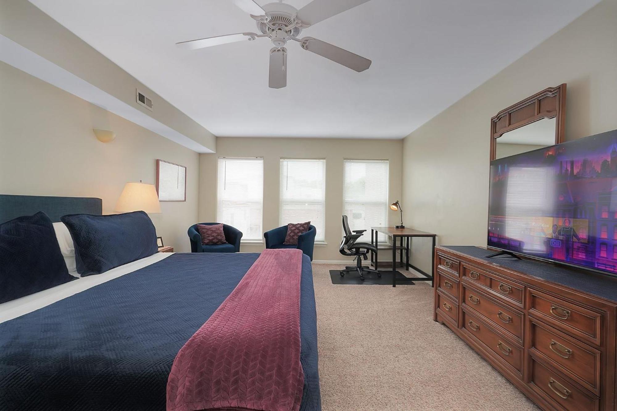 Lux Townhouse, Walk To All, Sleeps 6 Adults Louisville Ngoại thất bức ảnh